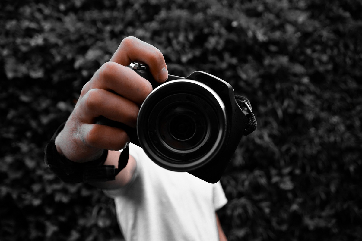 A complex, glowing network of vibrant, multi-colored molecular structures precisely interlocking to form a single, intensely brilliant central energy core, visually representing the synergistic power of advanced biohacking compounds for enhanced vision.